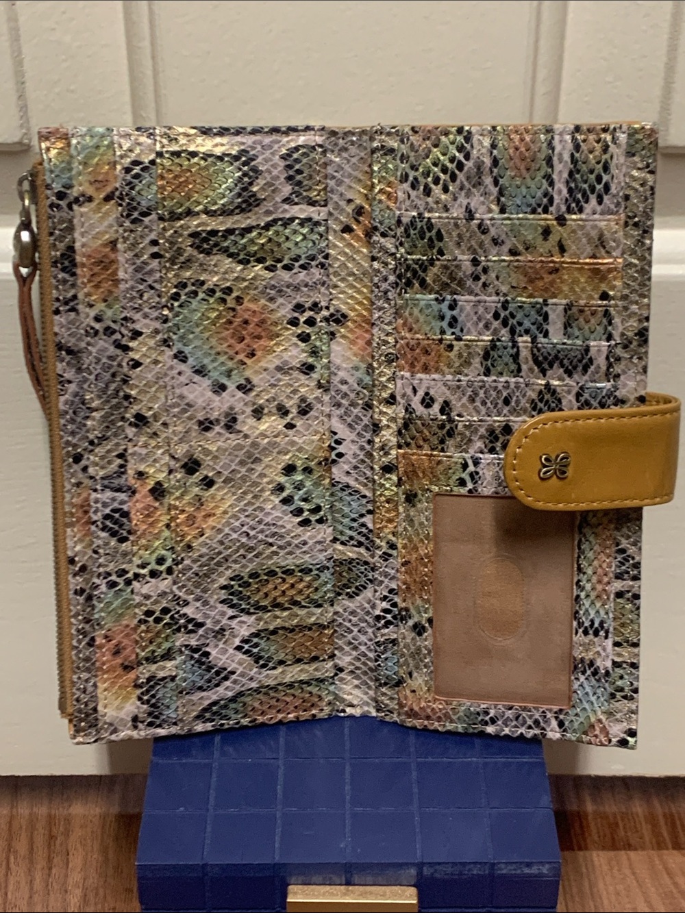 HOBO Leather Wallet - Picture 6 of 9